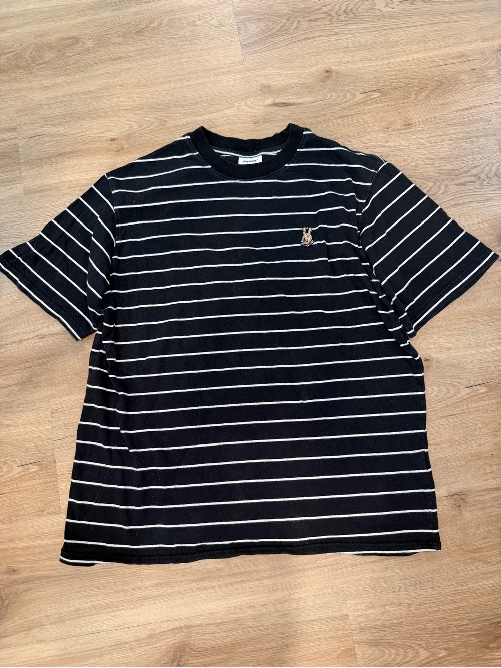 Forever 21 Black and White Striped Crew Neck Tee